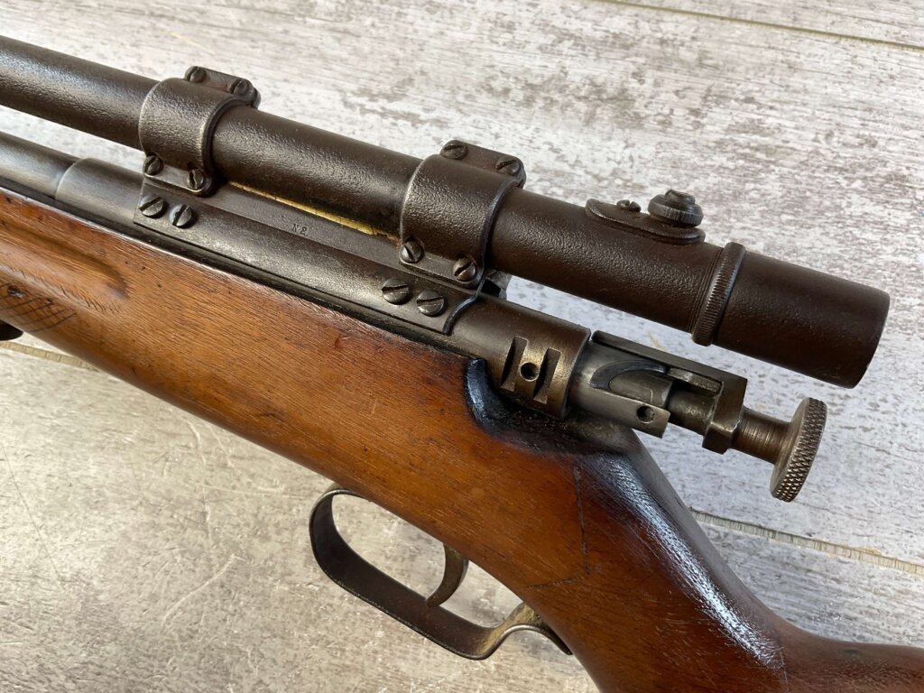O.F. MOSSBERG & SONS MODEL 40 .22LR BOLT ACTION RIFLE, VINTAGE #6-05602-TW