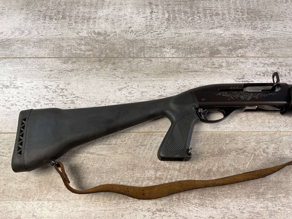 REMINGTON MODEL 1100 12GA SEMI AUTO SHOTGUN W/ COMBAT STOCK #6-05011-PF