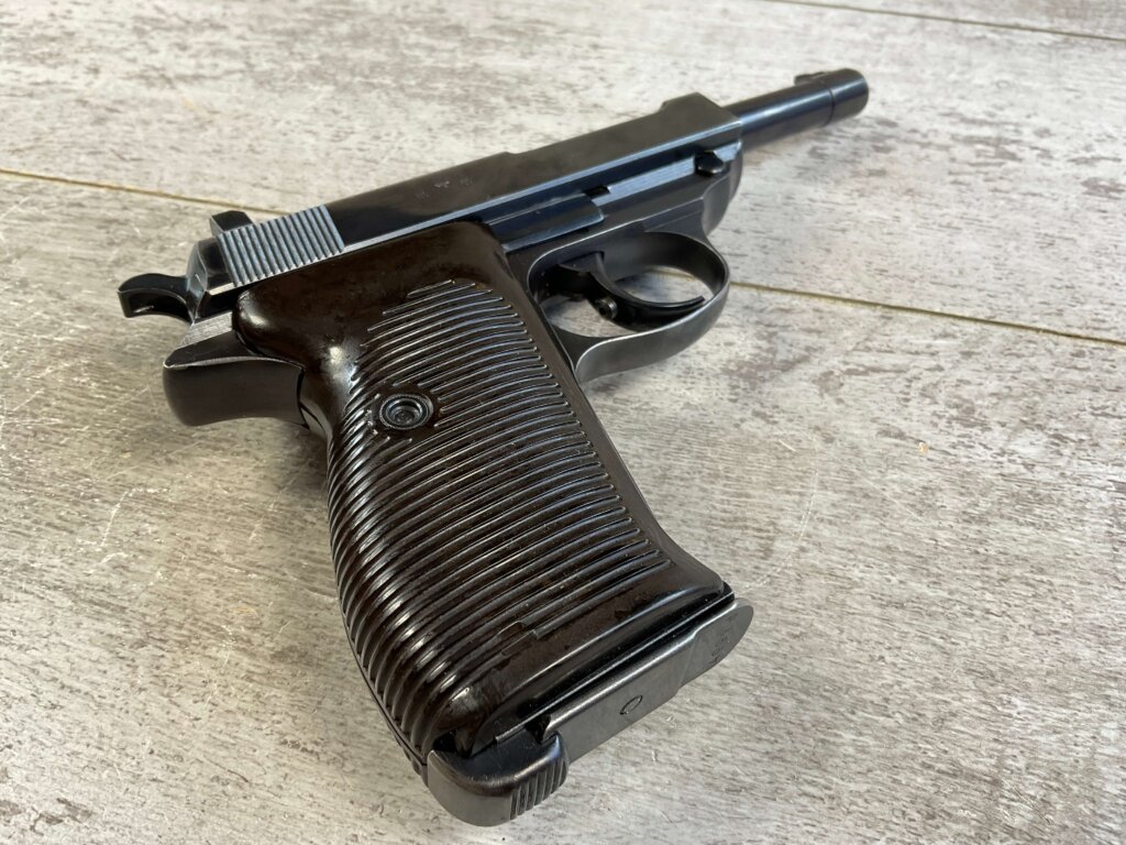 WALTHER AC41 P38 SEMI AUTO PISTOL HIGH POLISH, RIG #6-06015-PF