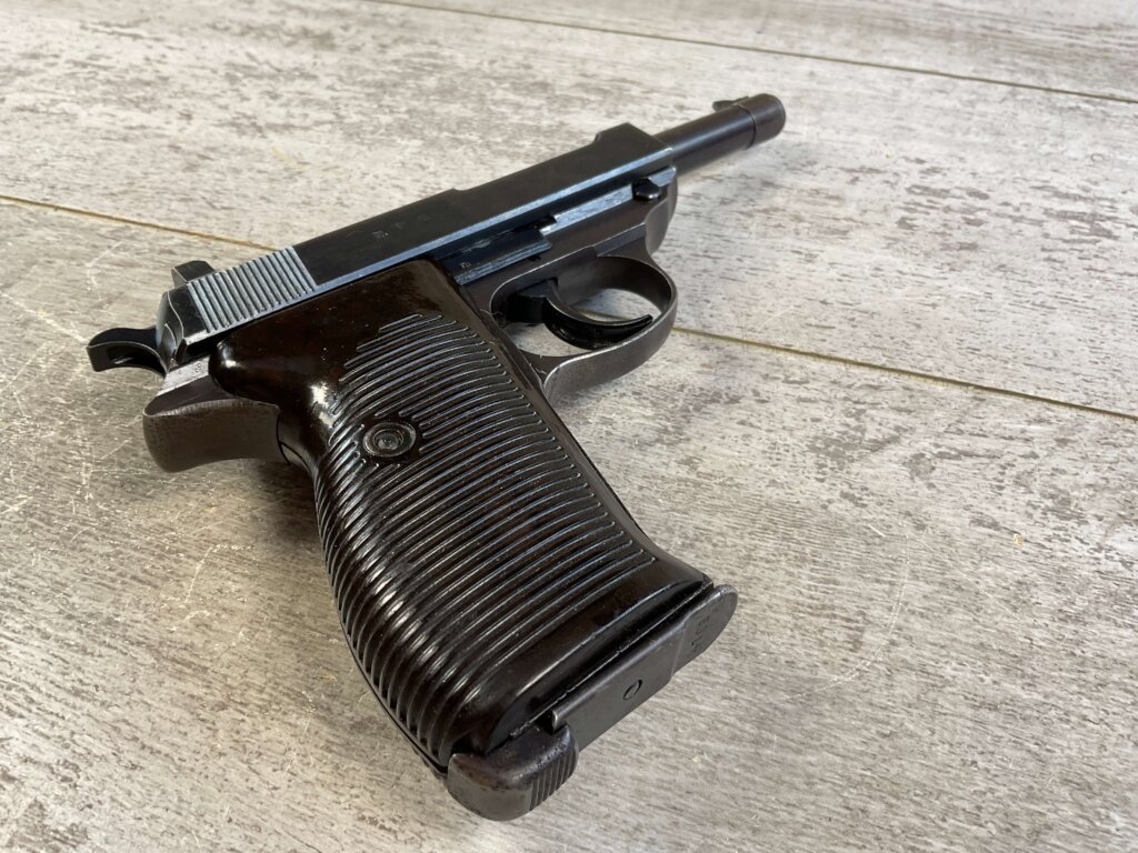 WALTHER AC41 P38 SEMI AUTO PISTOL HIGH POLISH, RIG #6-06023-PF