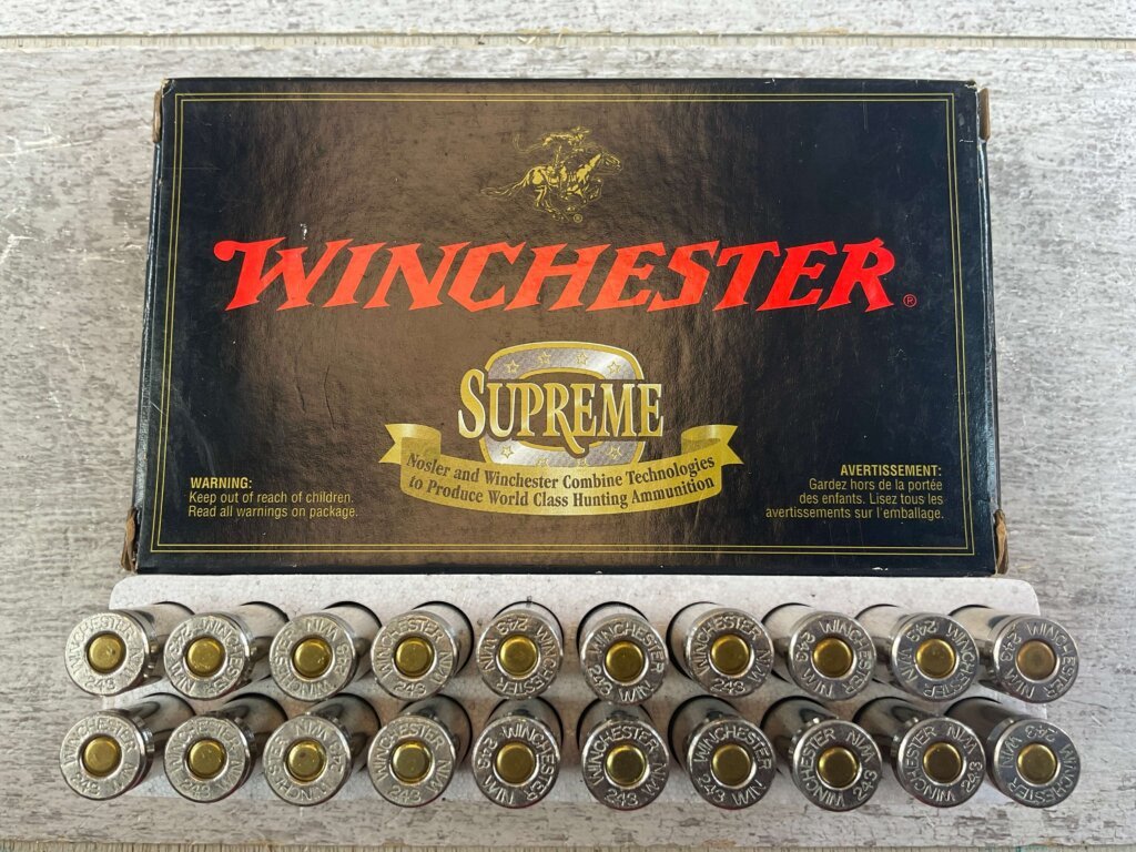 WINCHESTER SUPREME 243 WIN., 55 GR. BALLISTIC SILVERTIP AMMO, FULL BOX, JAMES EARL JONES COLLECTION #5-11156-PF