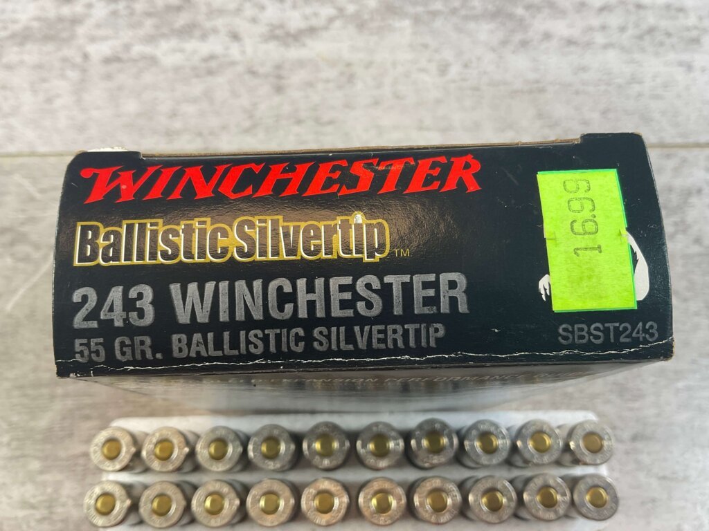 WINCHESTER SUPREME 243 WIN., 55 GR. BALLISTIC SILVERTIP AMMO, FULL BOX, JAMES EARL JONES COLLECTION #5-11156-PF