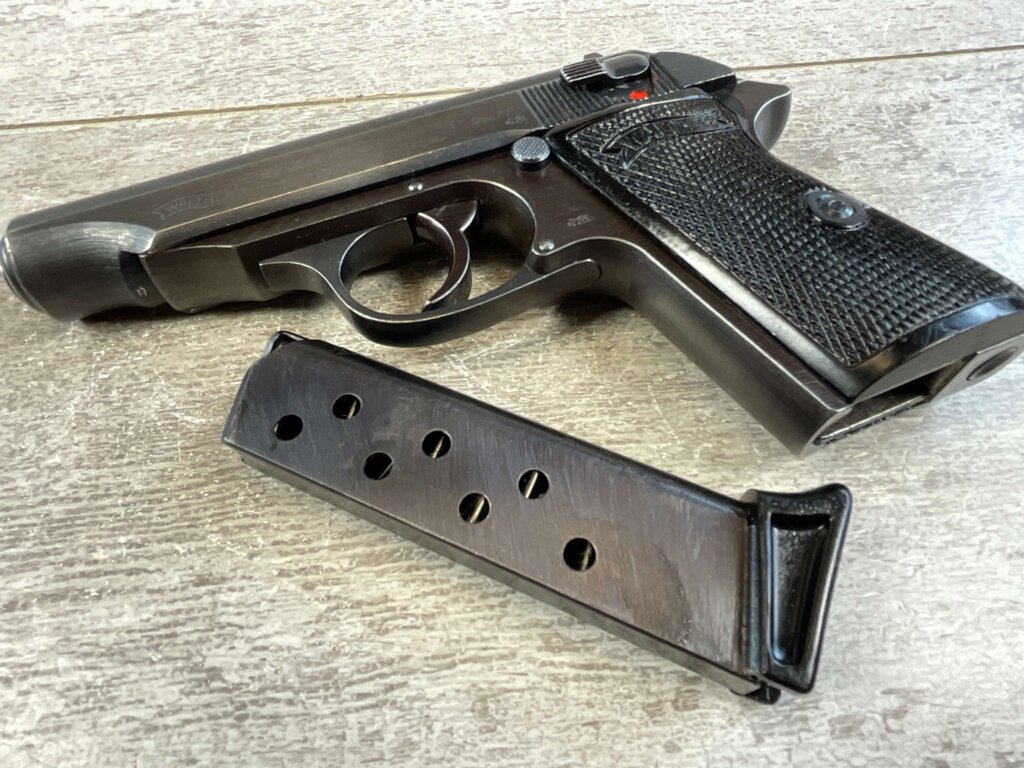 WALTHER PP 7.65MM WaA359 MARKED ALL MATCHING PISTOL #6-05112-PF