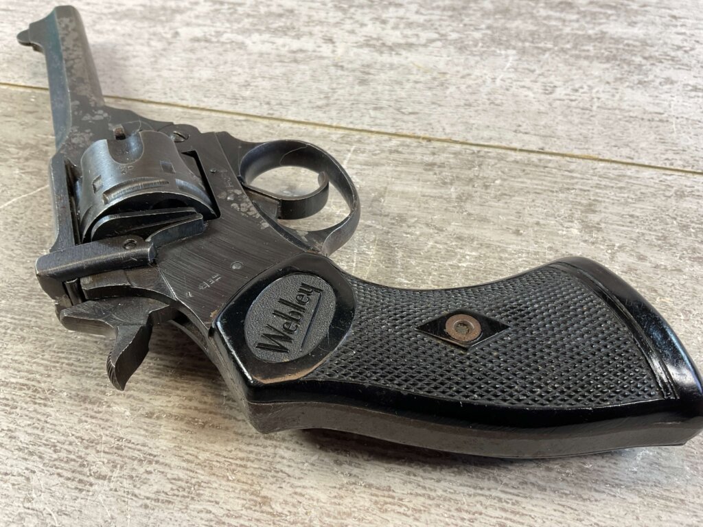 WEBLEY & SCOTT MARK IV .38S&W WAR FINISH REVOLVER #6-05118-PF