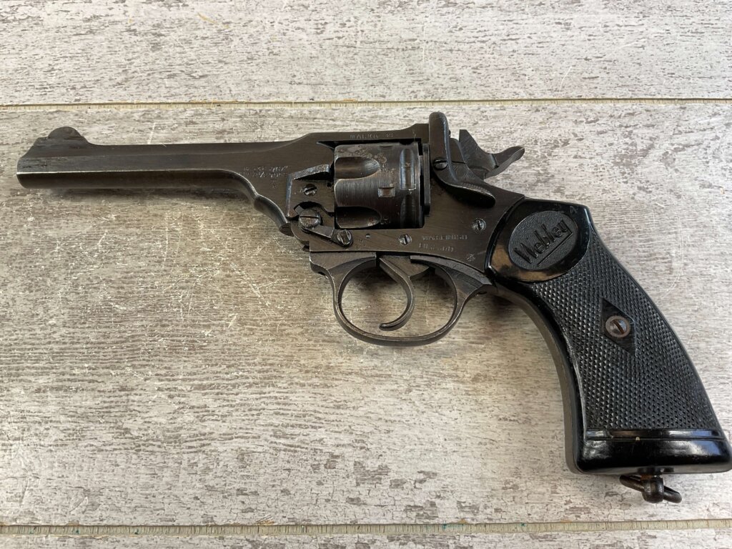 WEBLEY & SCOTT MARK IV .38S&W WAR FINISH REVOLVER #6-05118-PF