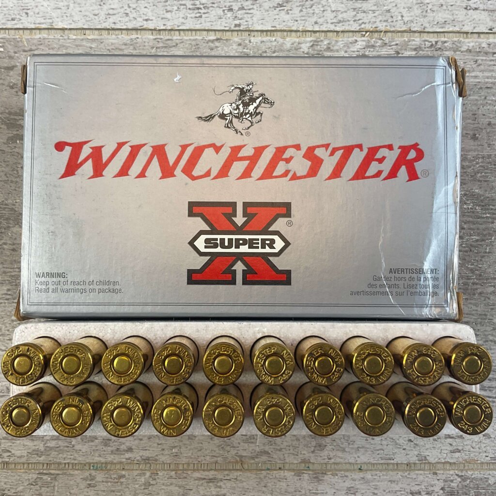 WINCHESTER SUPER-X 243 WIN., 100 GR. PP AMMO, FULL BOX, JAMES EARL JONES COLLECTION #5-11162-PF