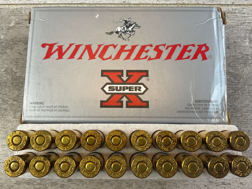 WINCHESTER SUPER-X 243 WIN., 100 GR. PP AMMO, FULL BOX, JAMES EARL JONES COLLECTION #5-11162-PF