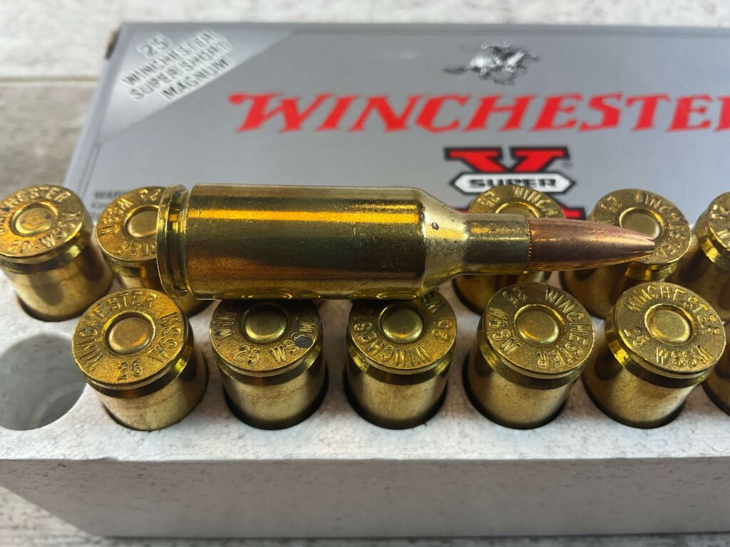 WINCHESTER SUPER-X 25 WSSM, 120 GR. POSITIVE EXPANDING POINT AMMO, FULL BOX, JAMES EARL JONES COLLECTION #5-11164-PF