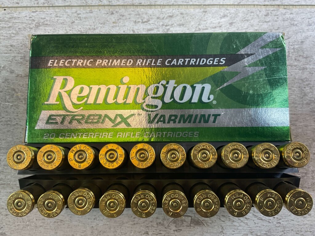 REMINGTON EXTRONX VARMINT 22-250 REMINGTON, 50 GR. V-MAX BOAT TAIL AMMO, FULL BOX (QTY 20), JAMES EARL JONES COLLECTION #5-11139-PF