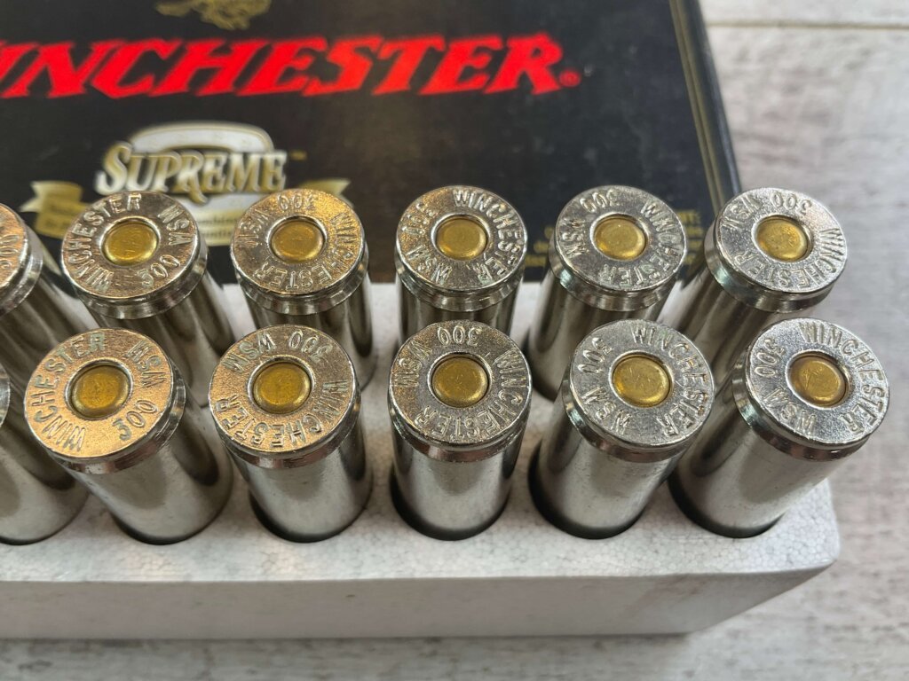 WINCHESTER SUPREME 300 WSM, 180 GR. BALLISTIC SILVERTIP AMMO, FULL BOX, JAMES EARL JONES COLLECTION #5-11211-PF