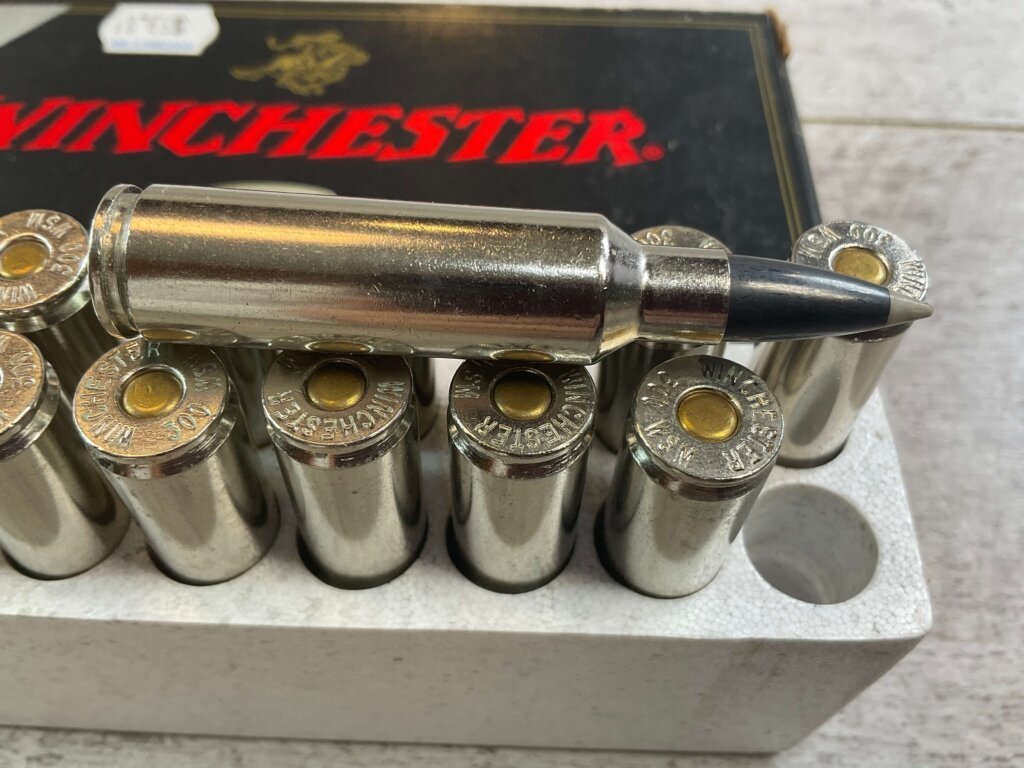 WINCHESTER SUPREME 300 WSM, 180 GR. BALLISTIC SILVERTIP AMMO, FULL BOX, JAMES EARL JONES COLLECTION #5-11211-PF