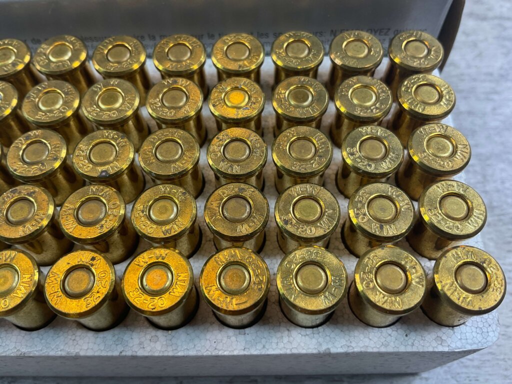 WINCHESTER SUPER-X 32-20 WINCHESTER, 100 GR. LEAD TARGET/RANGE AMMO, FULL BOX, JAMES EARL JONES COLLECTION #5-11218-PF
