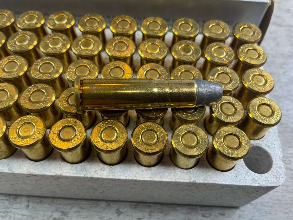 WINCHESTER SUPER-X 32-20 WINCHESTER, 100 GR. LEAD TARGET/RANGE AMMO, FULL BOX, JAMES EARL JONES COLLECTION #5-11218-PF