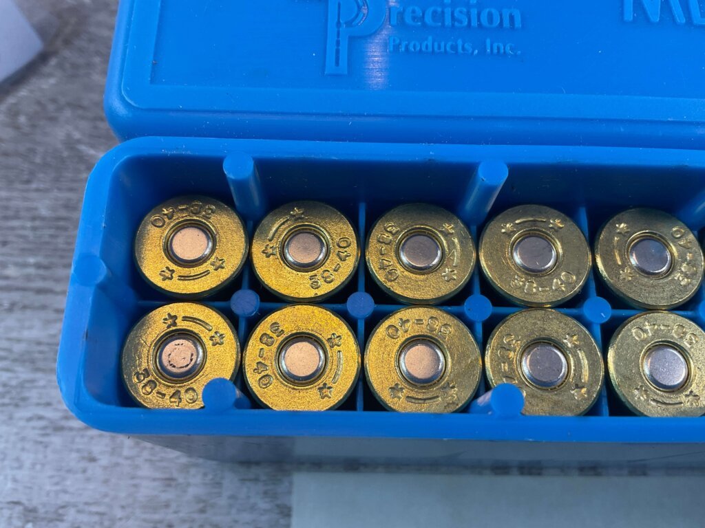GEORGIA ARMS 38-40 WINCHESTER, COWBOY LOAD, 180 GR. RNFP AMMO, QTY 29, JAMES EARL JONES COLLECTION #5-11222-PF