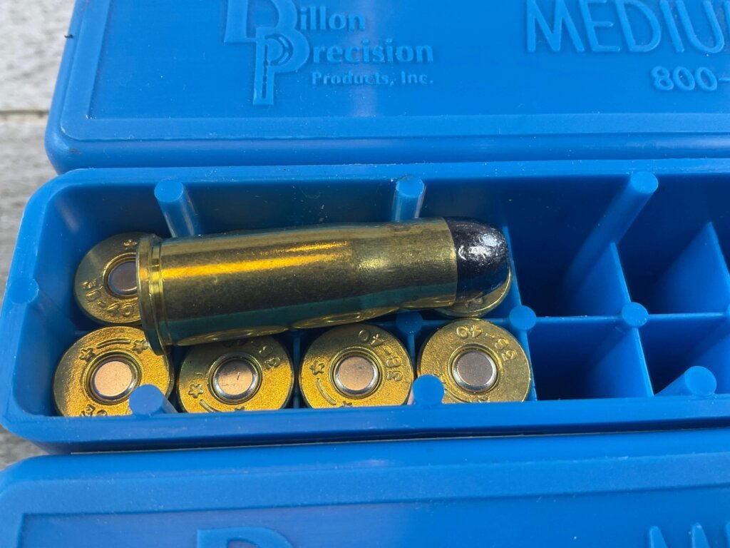 GEORGIA ARMS 38-40 WINCHESTER, COWBOY LOAD, 180 GR. RNFP AMMO, QTY 29, JAMES EARL JONES COLLECTION #5-11222-PF