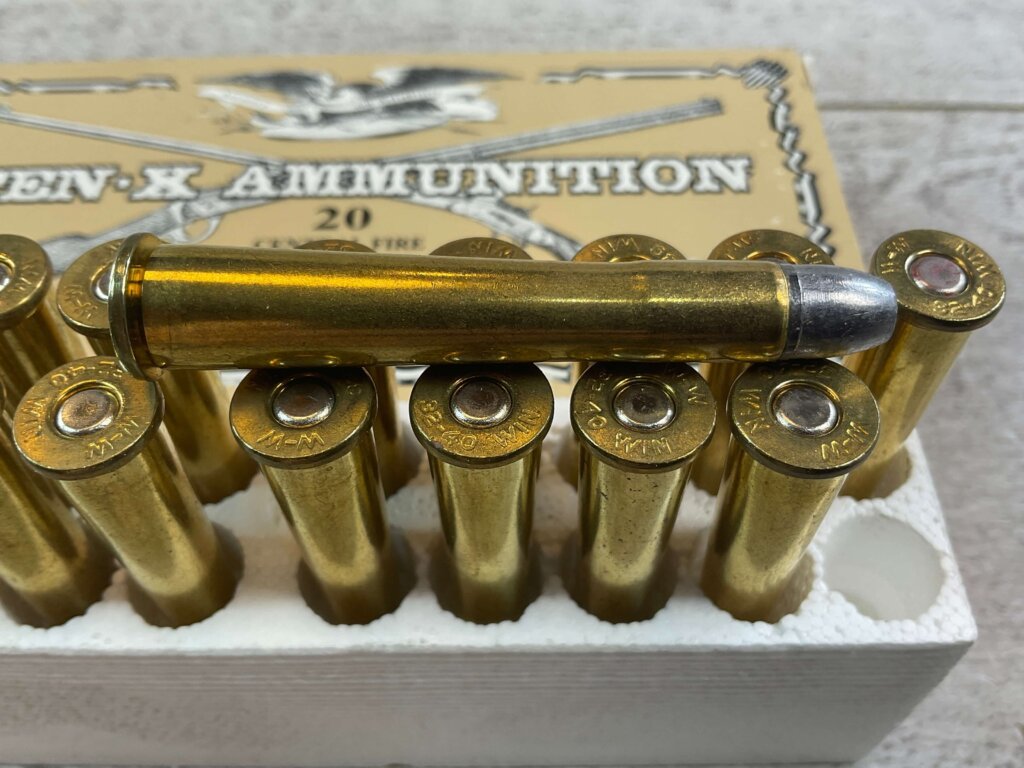 TEN-X AMMUNITION 32-40, 170 GR. RNFP AMMO, FULL BOX, JAMES EARL JONES COLLECTION #5-11228-PF