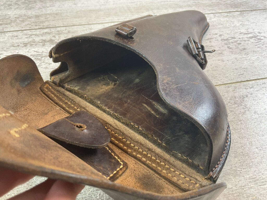 R. EHRNHARDT POESSNECK LUGER P08 BROWN HARDSHELL HOLSTER, 1937 DATED #6-07026-PF
