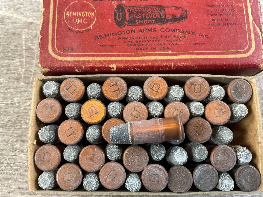 REMINGTON UMC 25 STEVENS SHORT RIMFIRE, BLACK POWDER VINTAGE AMMO, FULL BOX #6-08014-PF