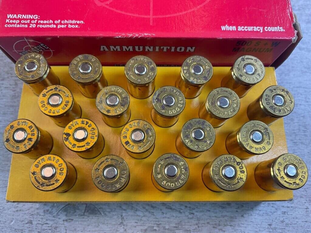 BULLSEYE AMMUNITION 500 S&W MAGNUM AMMO, FULL BOX OF 20